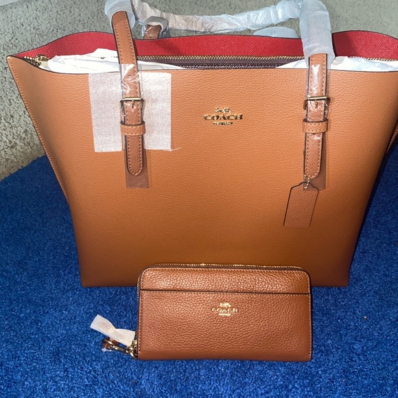 Coach Handbags - NWT COACH Mollie Leather Tote and matching wallet